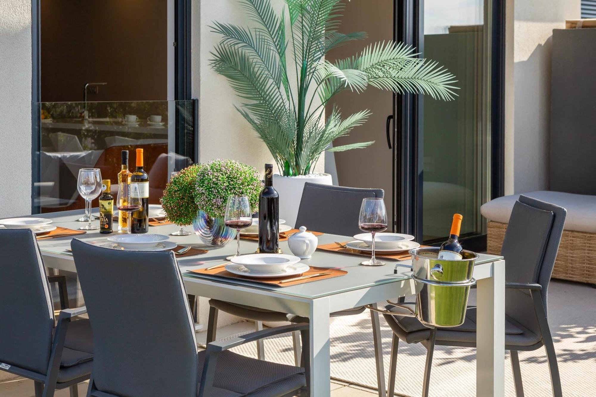 New Luxury Apartment With Private Heated Pool And Amazing Terrace With Seaview Split Extérieur photo